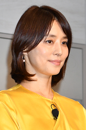 石田ゆり子の美しさの秘密 お気に入りアイテムの選び方とは | ニュース ...